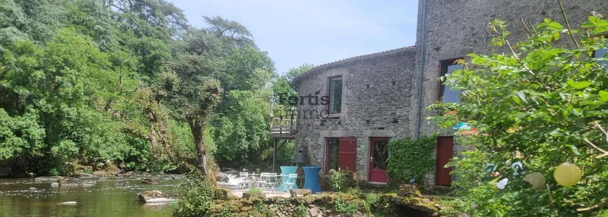 Maison à LA BRUFFIERE