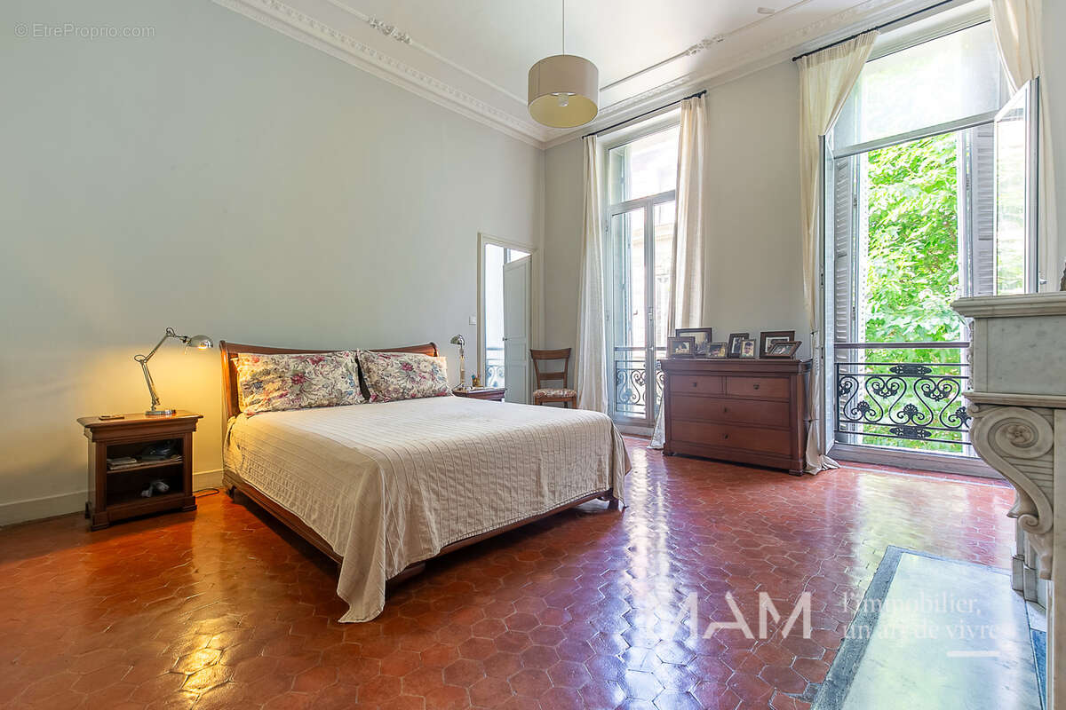Appartement à MARSEILLE-6E