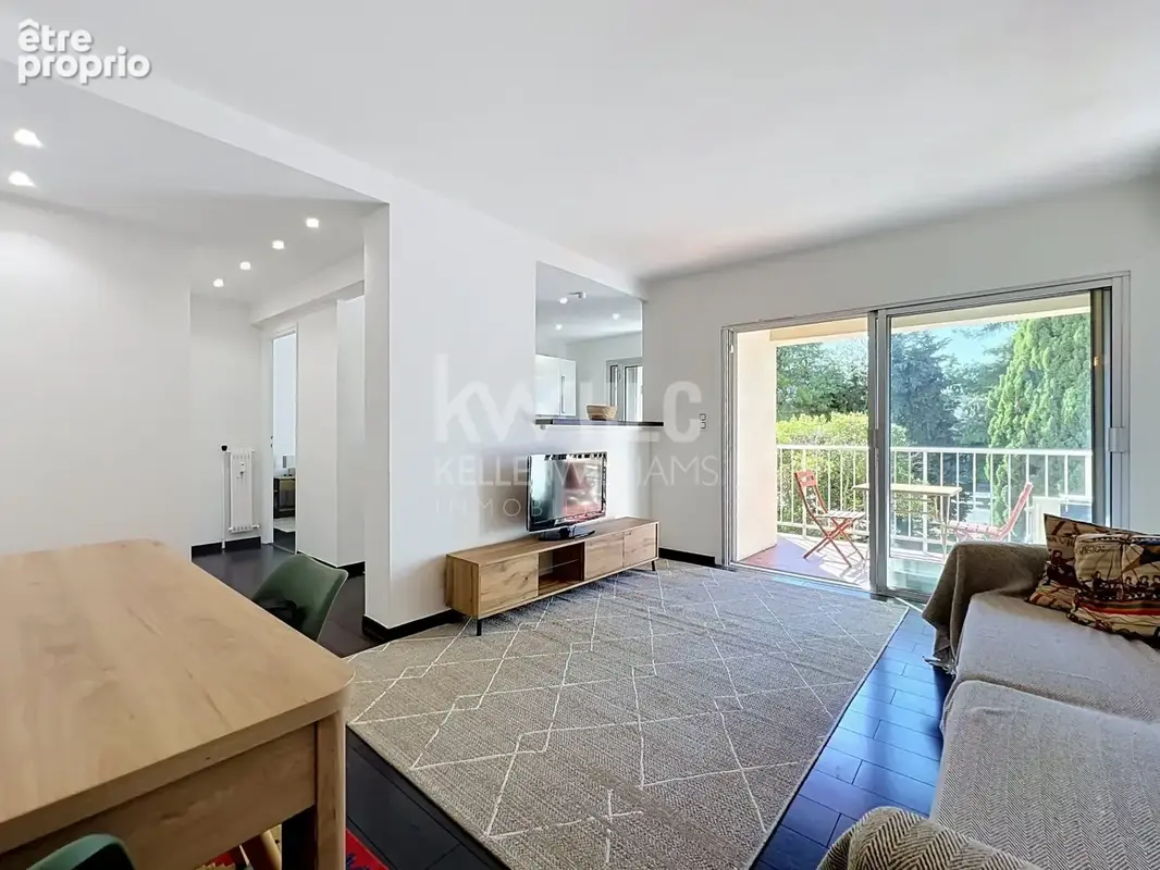 Appartement 2 pièces 40 m² à vendre à Antibes (06600) - photo 2
