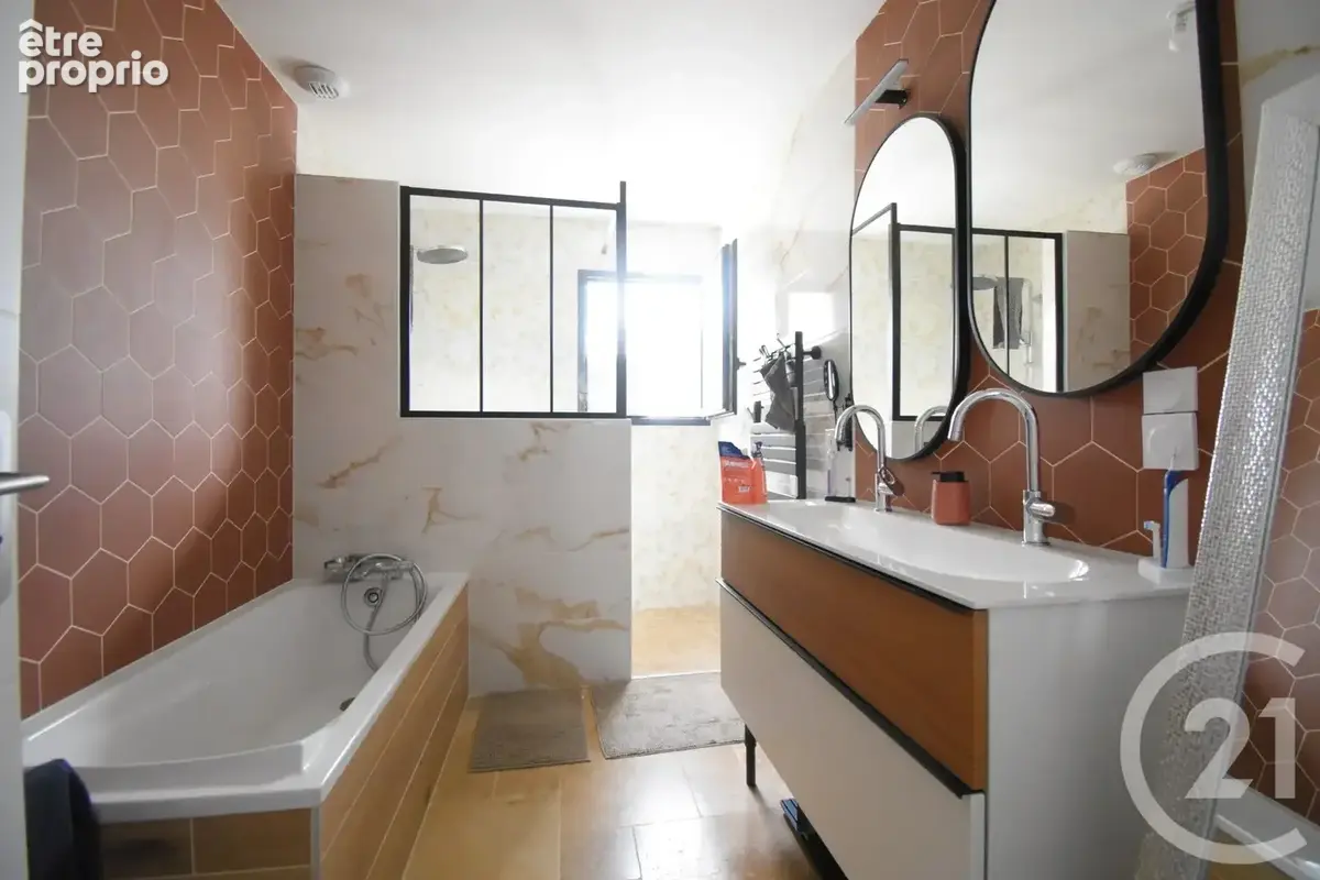 Maison 4 pièces 114 m² à vendre à Saint-Remy-En-Rollat (03110) - photo 9