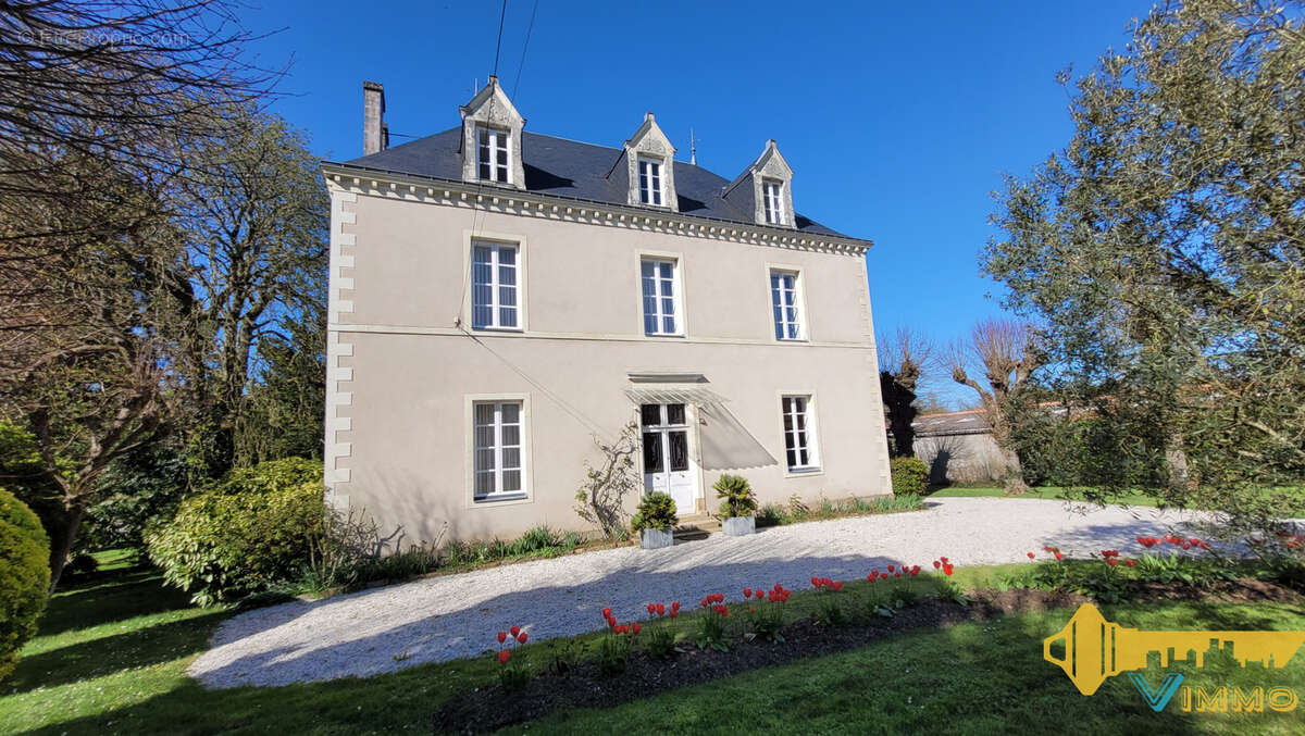Maison à HAUTE-GOULAINE
