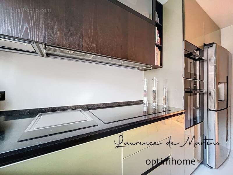 Appartement à LA GARENNE-COLOMBES