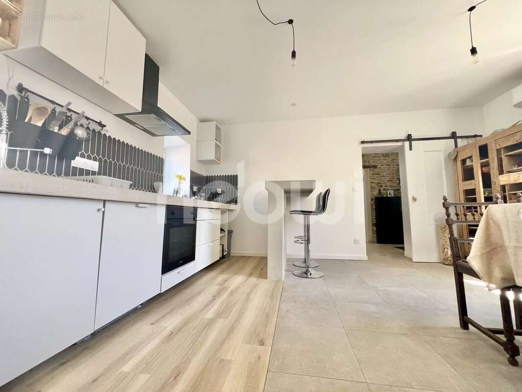 Maison à SAINT-AGOULIN