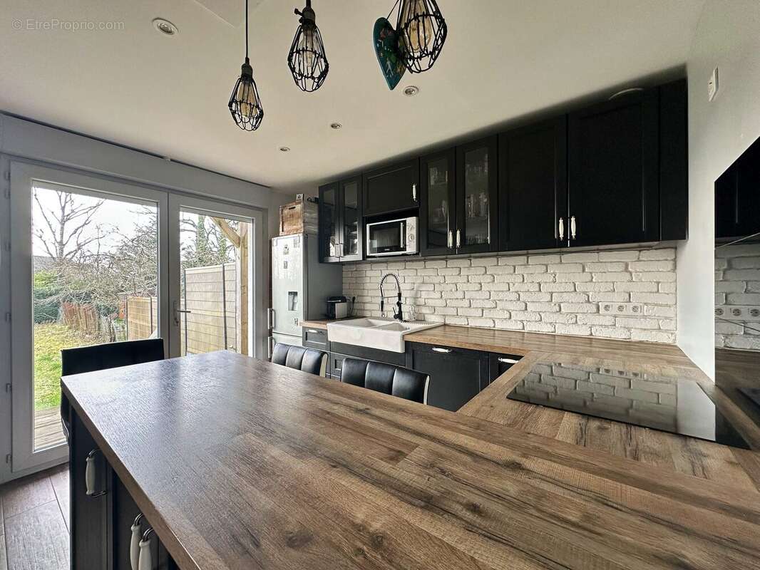 Maison à MAGNY-LES-HAMEAUX