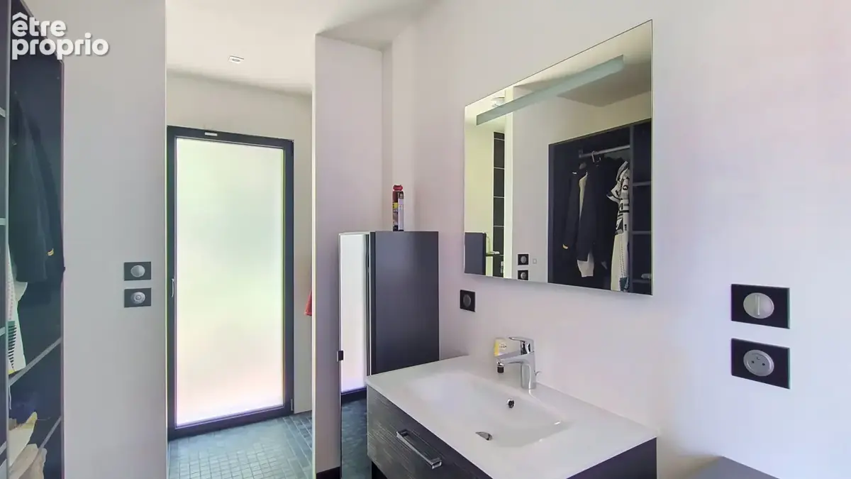 Maison contemporaine de standing avec piscine et grand garage - photo 14