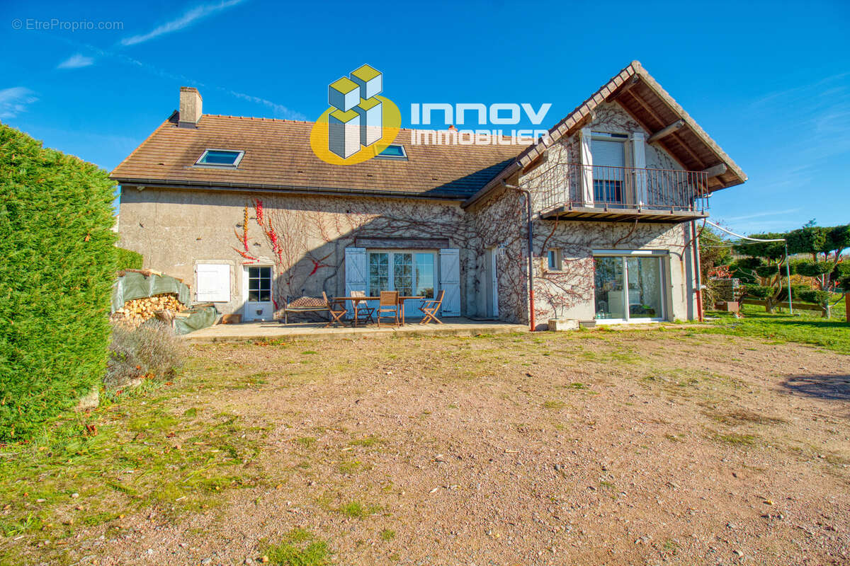 Maison à SAINT-MARTIN-D&#039;AUXY