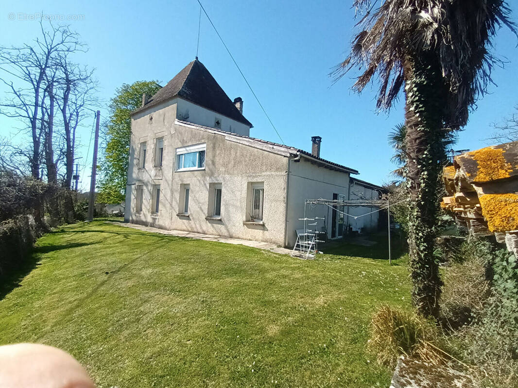 Maison à HAUTESVIGNES