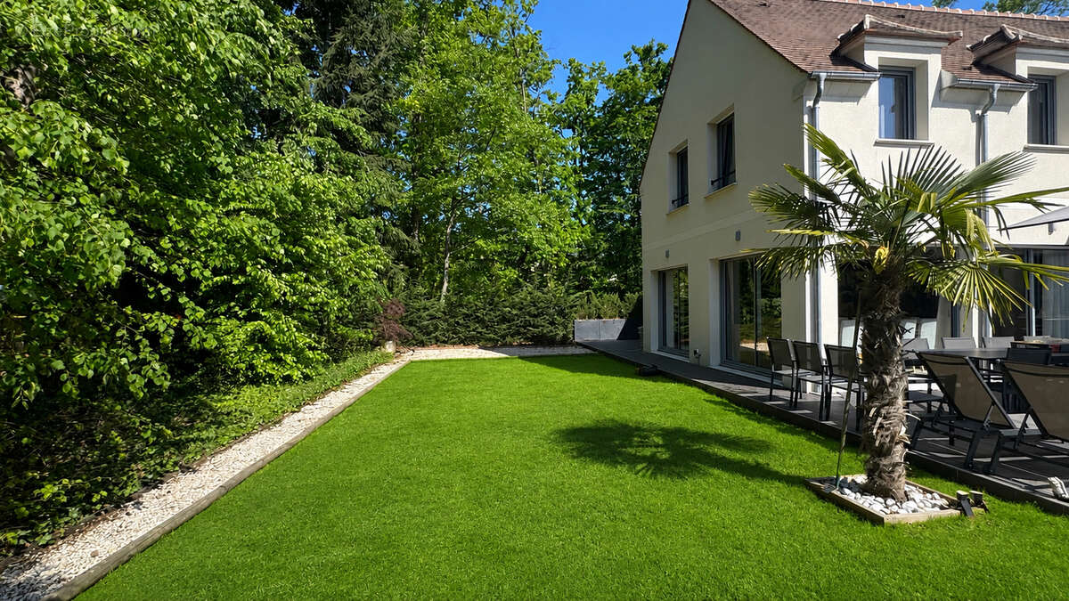 Maison à LAMORLAYE