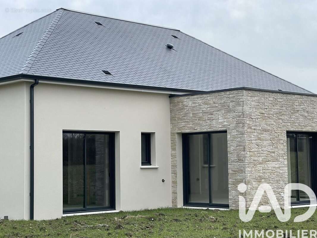 Photo 2 - Maison à NEUILLE-PONT-PIERRE