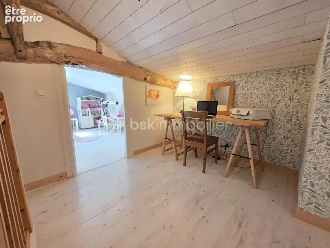 Maison de village en pierre - 4 chambres- 145 m²- jardin- grange - photo 19