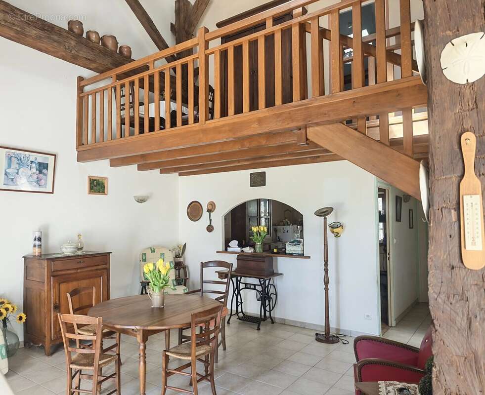 Maison à AUBETERRE-SUR-DRONNE