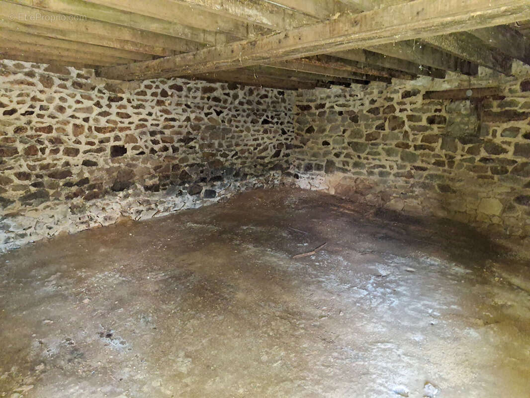 Maison à DOMPIERRE-DU-CHEMIN