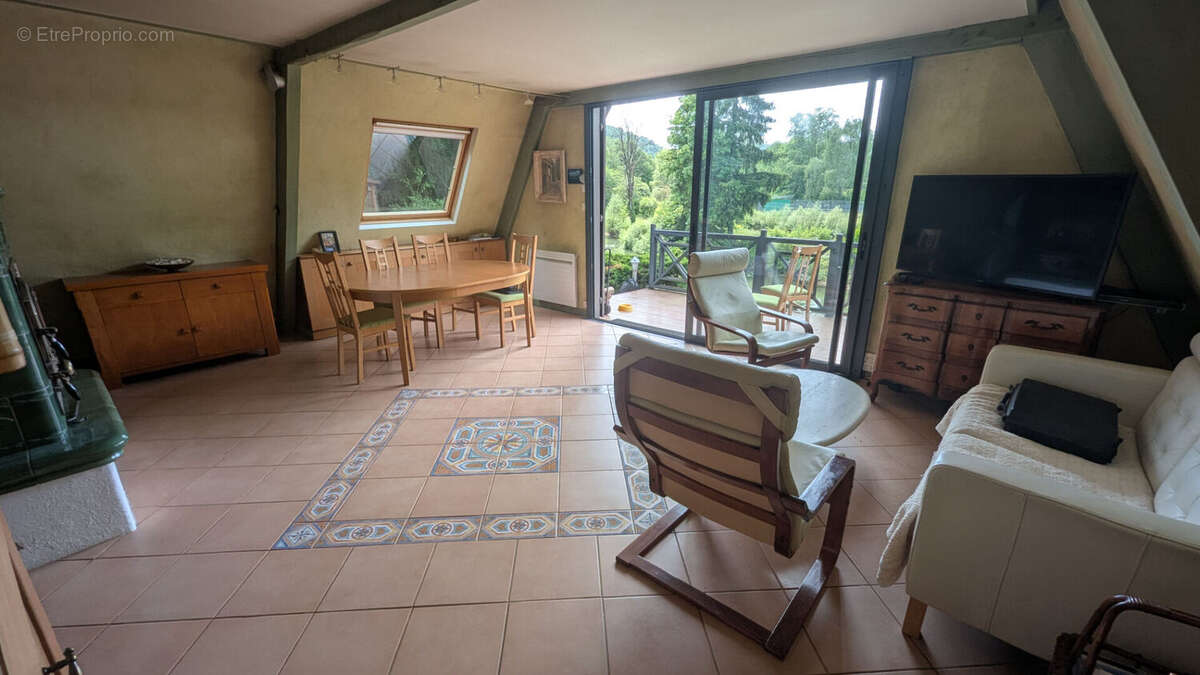 Maison à REMBERCOURT-SUR-MAD