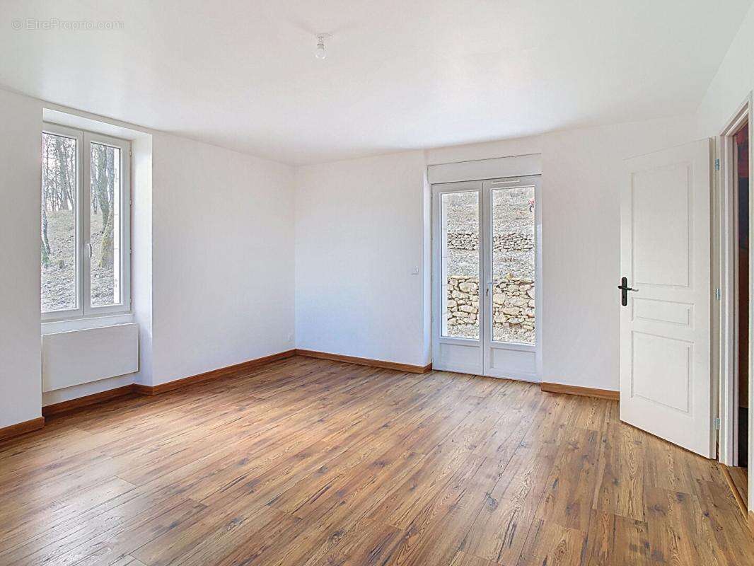 Maison récemment rénovée avec 3 chambres - photo 8