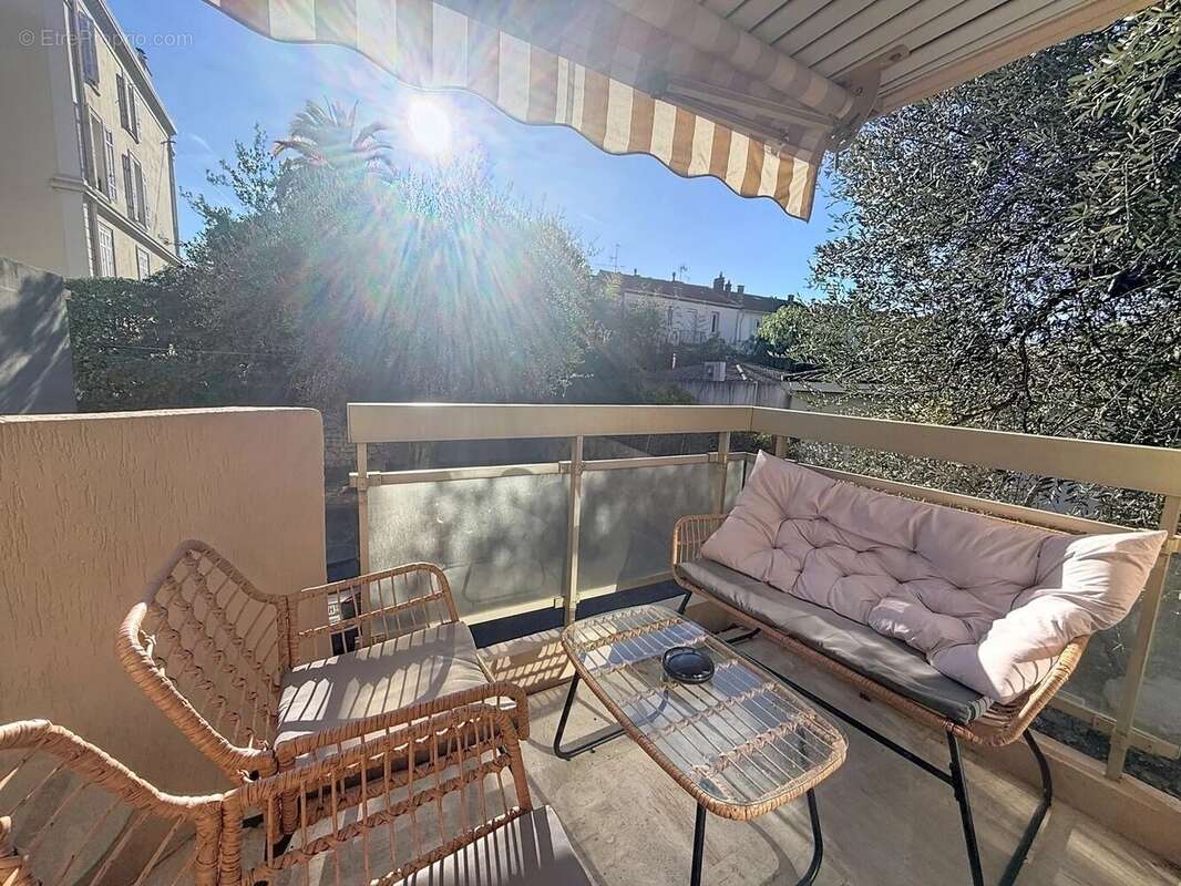 Montfleury-  charmant 2 pieces renove idealement situe - photo 3