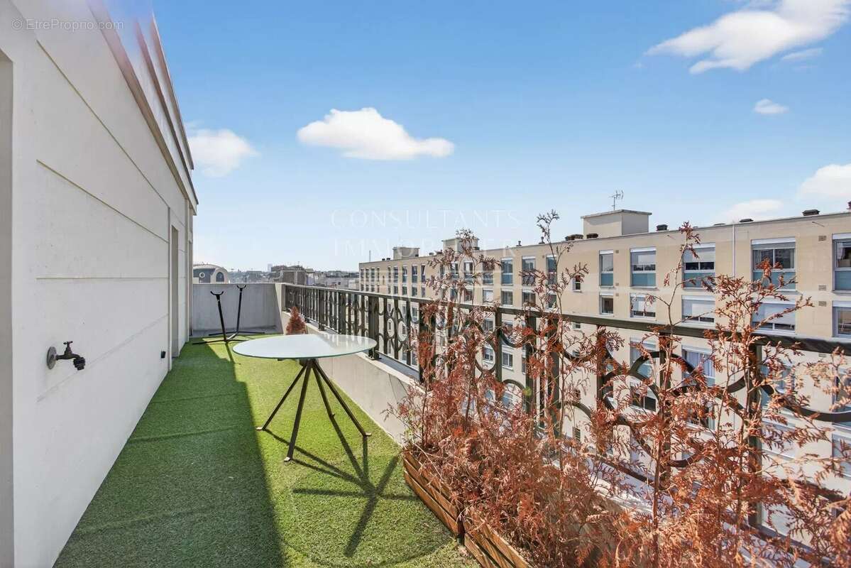Appartement à LEVALLOIS-PERRET