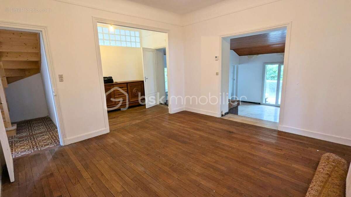 Maison à COMBS-LA-VILLE