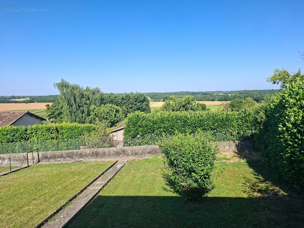 Maison 98 m² à Chatenay  - photo 1