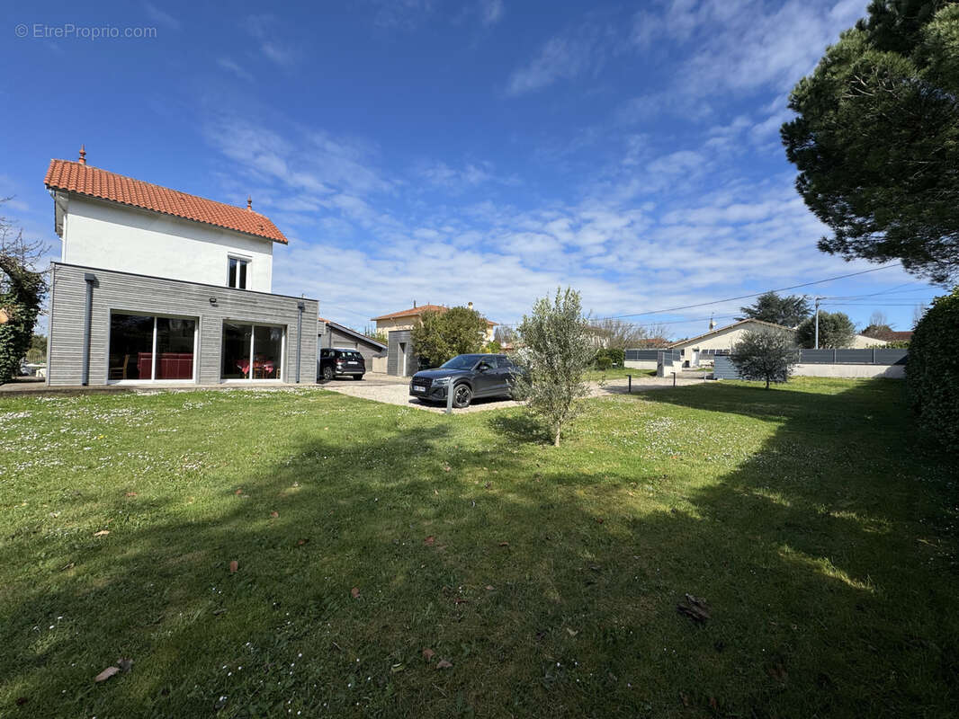 Maison à VILLENEUVE-SUR-LOT
