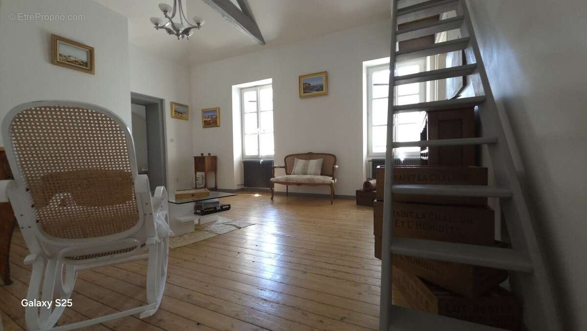 Maison 230 m² à Mios  - photo 7