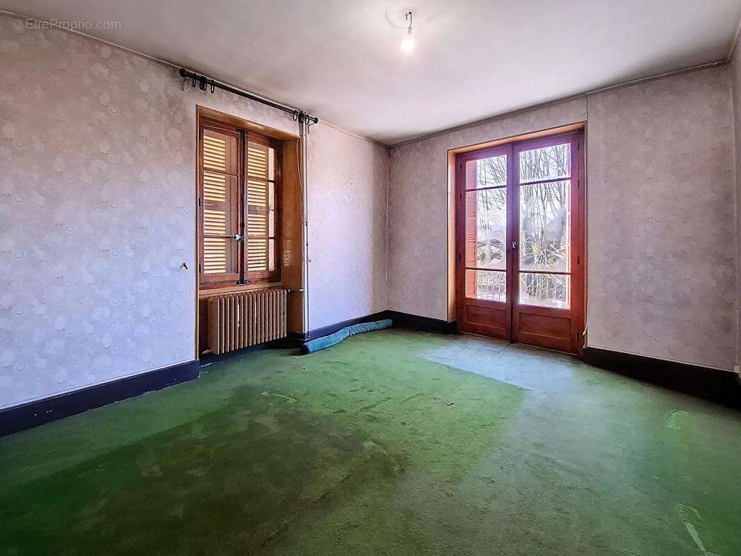 Maison à LES ECHELLES