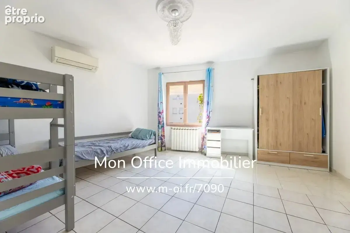 Référence : 7090-AMB - Immeuble 5 pièces avec local commercial et chambre froide - photo 14