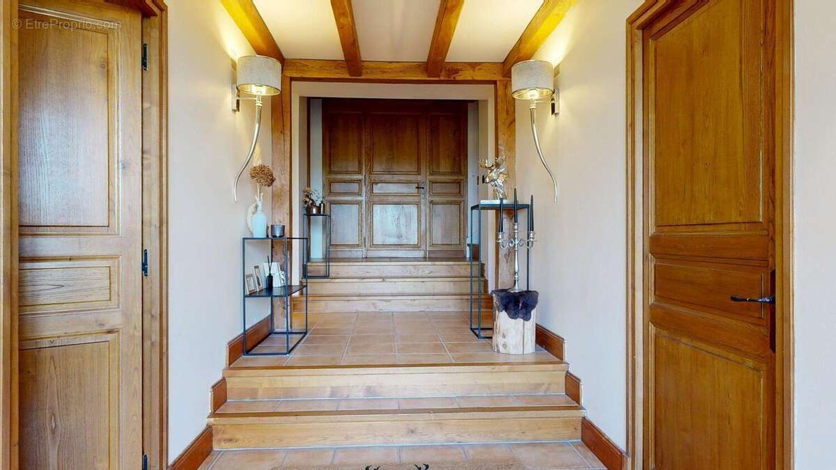 Proprietedexceptionavecvueepoustouflante1104202511 - Maison à SAINT-CYPRIEN