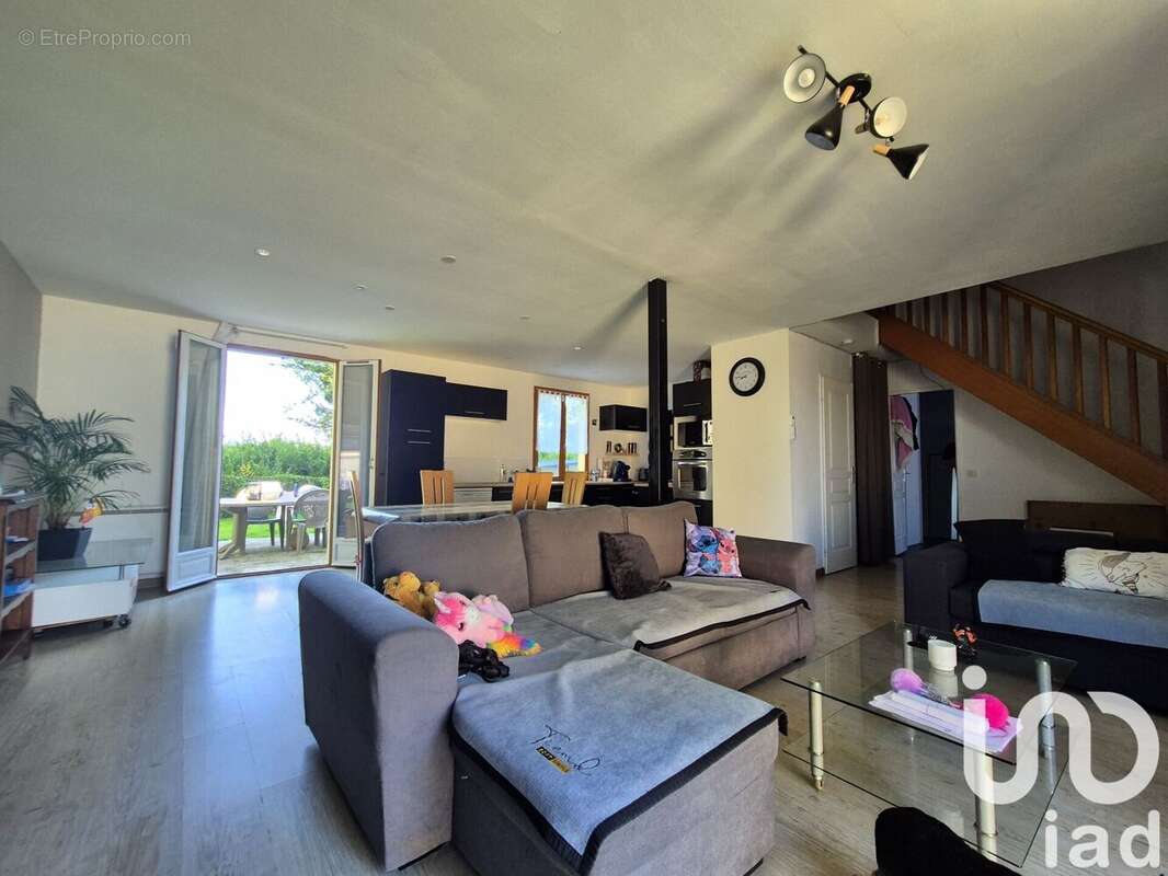 Maison 119 m² à Chatenay-Sur-Seine  - photo 3