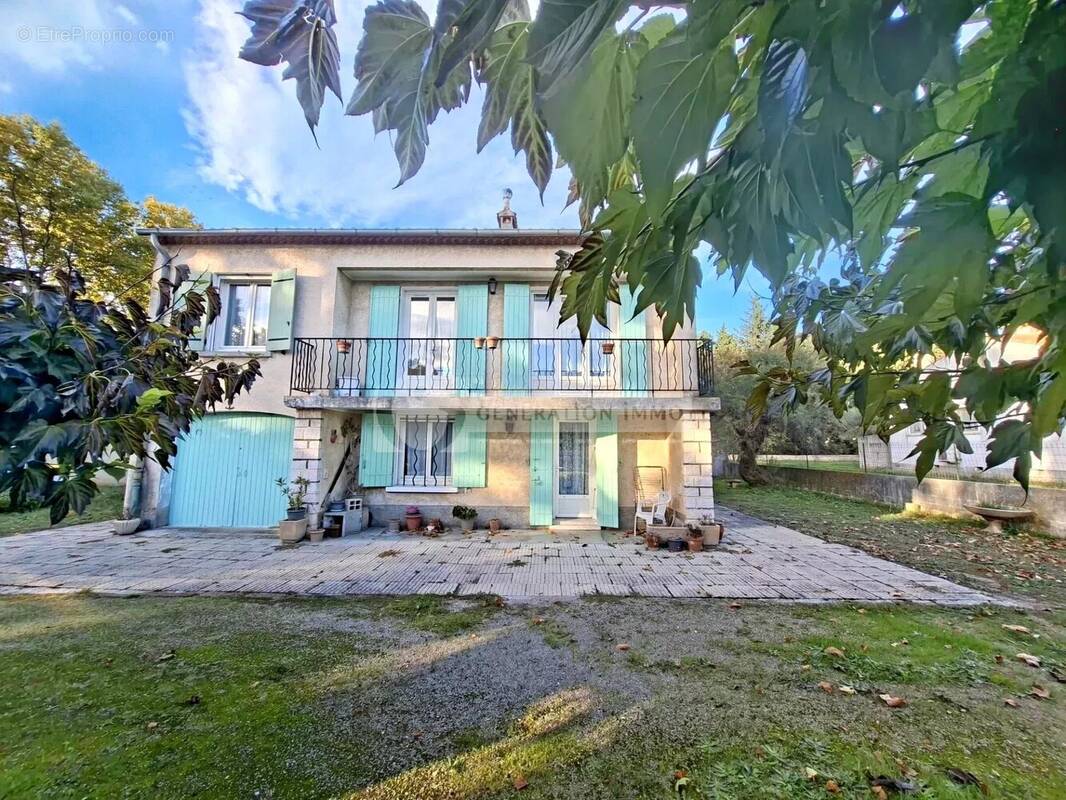 Maison à FONTVIEILLE