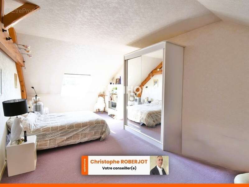 Maison à CHAMPFORGEUIL