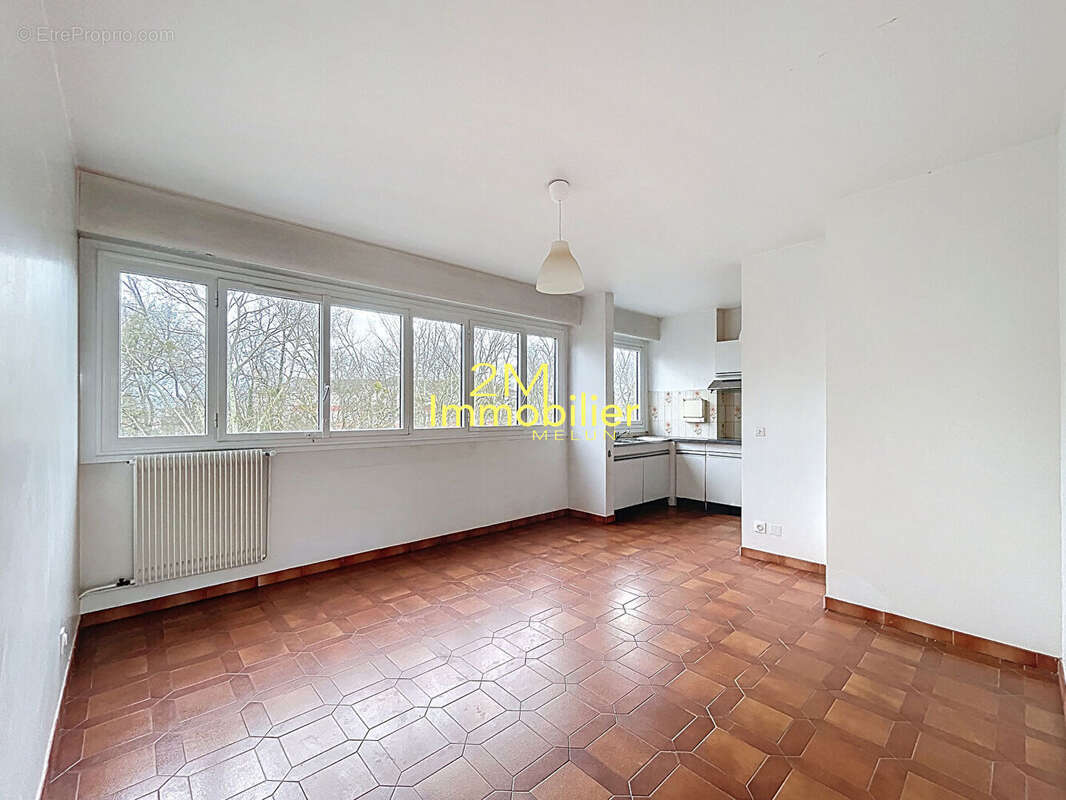 Appartement à VAUX-LE-PENIL