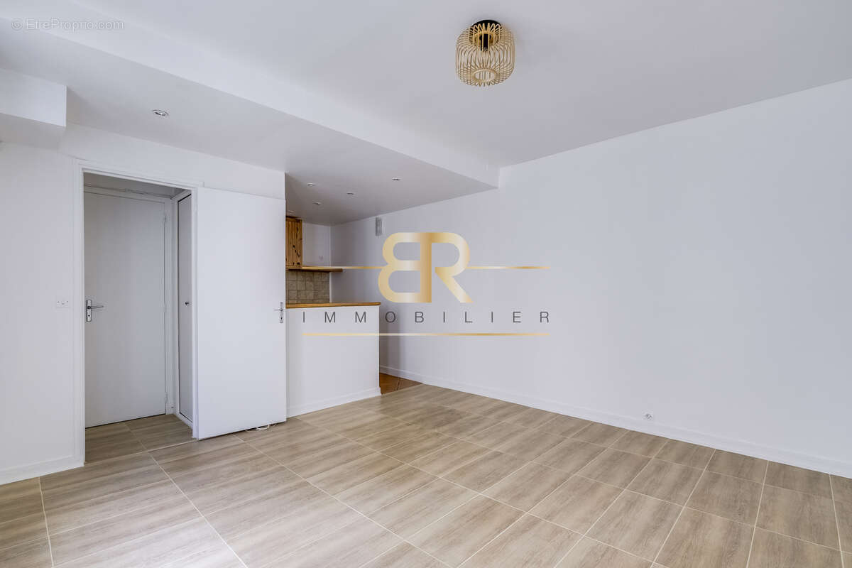 Appartement à PARIS-3E