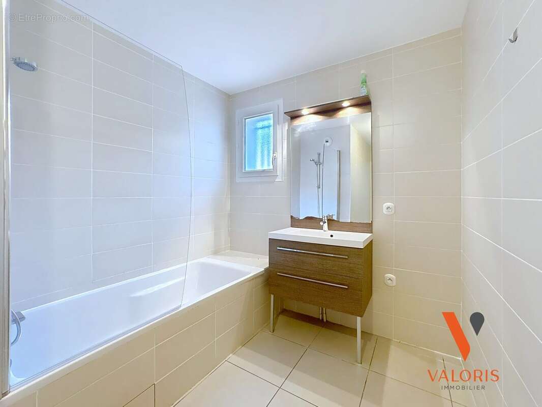 Appartement à SAINT-ISMIER