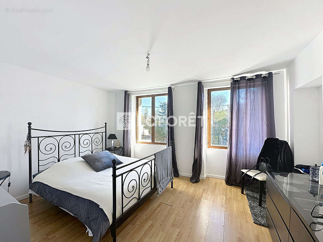 Appartement à COUBRON