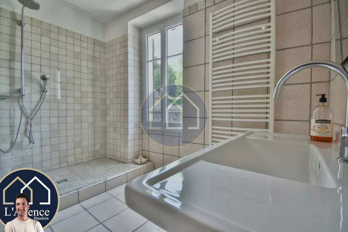 Maison à MONDONVILLE-SAINT-JEAN