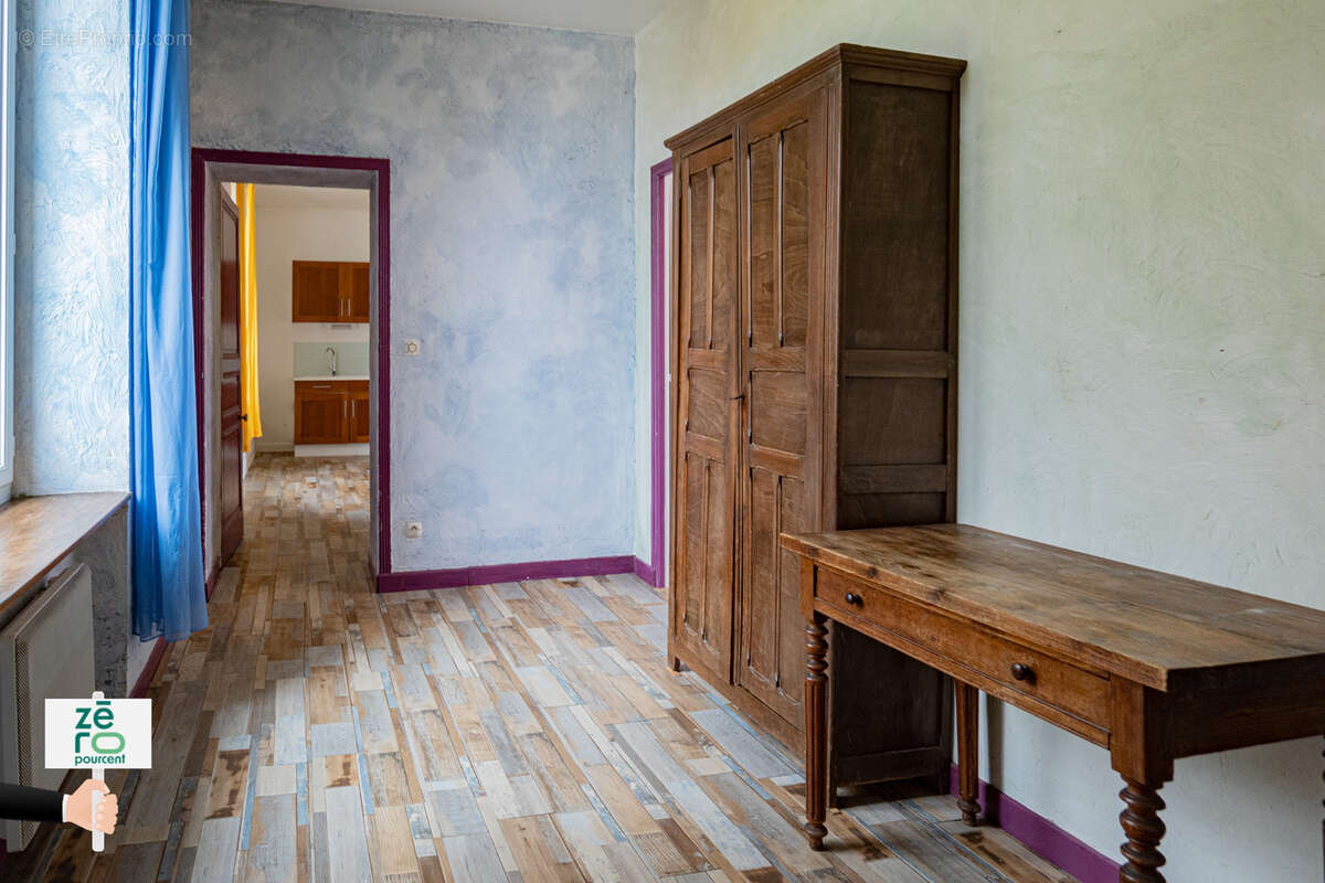 Maison à CHAMPAGNE-LES-MARAIS