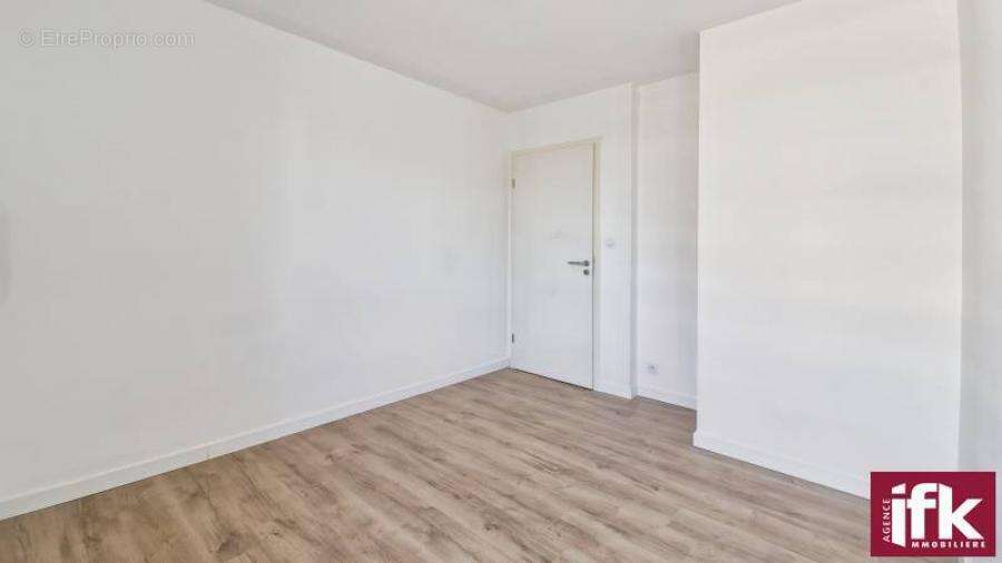 Colmar : Appartement 3 pièces avec balcon, ascenseur et deux parkings - photo 9