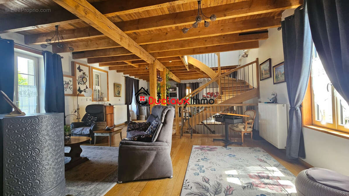 Maison à MARMANHAC