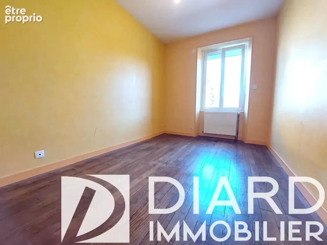 Maison 126 m² - Double garage + hangar - photo 10