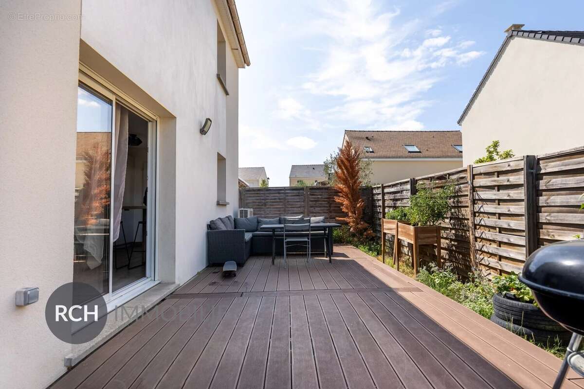 Exclusivité - Maison de village avec commerces à pied - photo 17