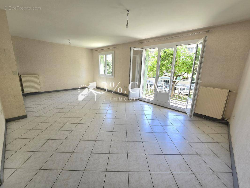 Appartement à GUILHERAND-GRANGES