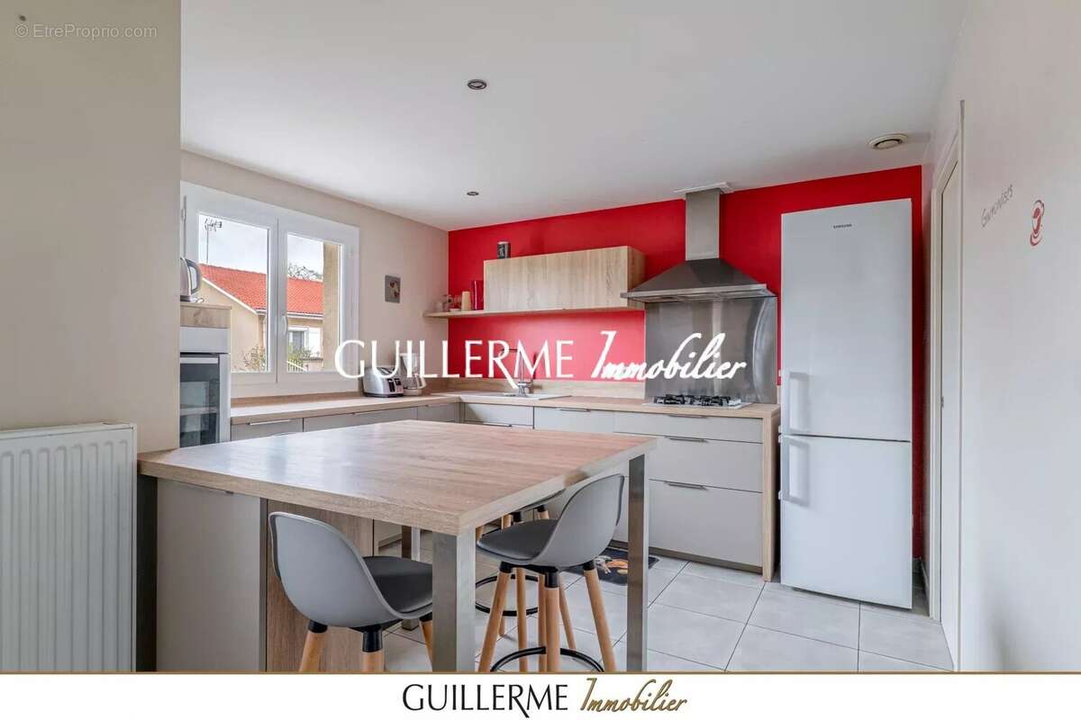 Maison à JASSANS-RIOTTIER