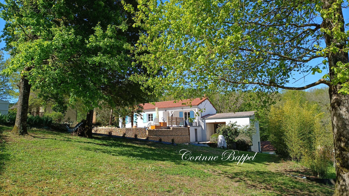 Maison à SARLIAC-SUR-L'ISLE