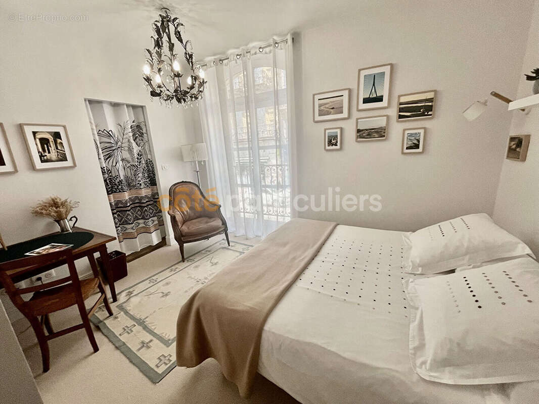Immeuble Agen 10 pièce(s) 253.9 m2 - photo 6