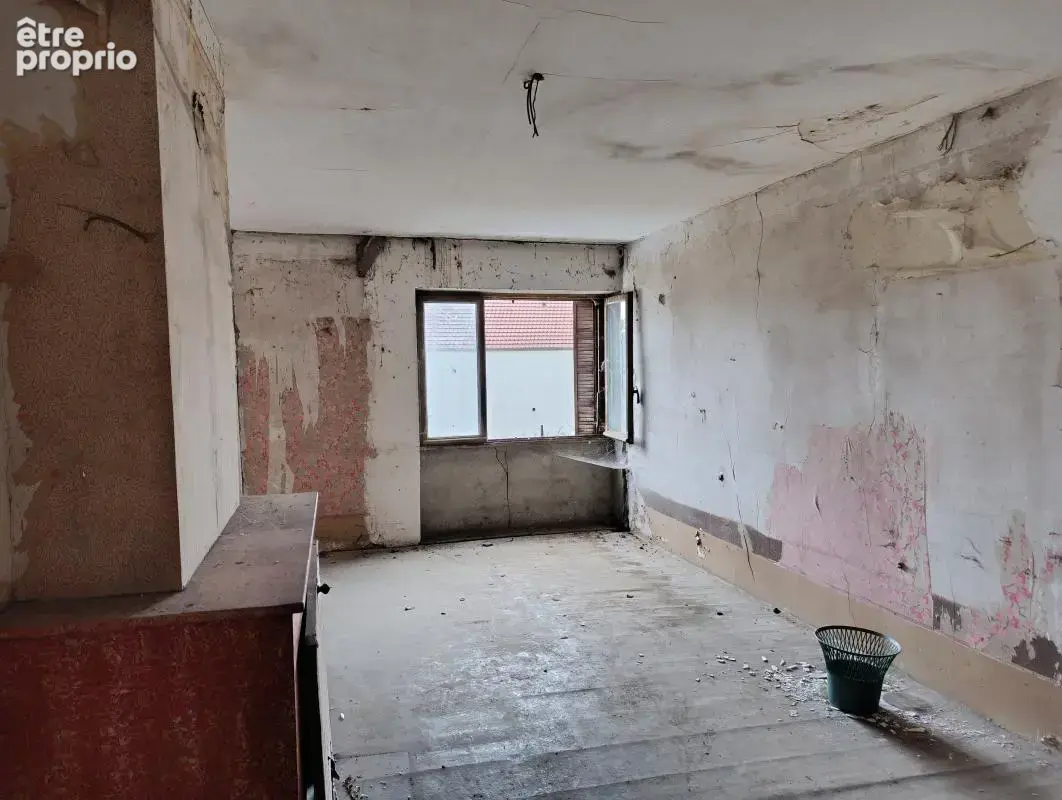 Maison a rénover - terrain- dépendances - photo 6