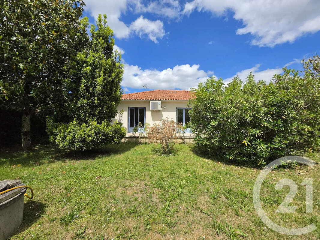 Maison à CARBONNE