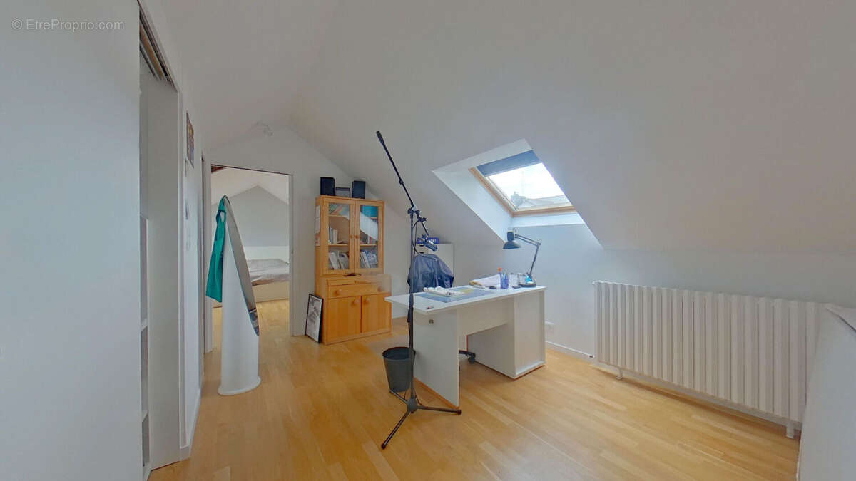 Maison familiale 8 pièces de 191 m2 à vendre au Rond-Point de Vannes - photo 15