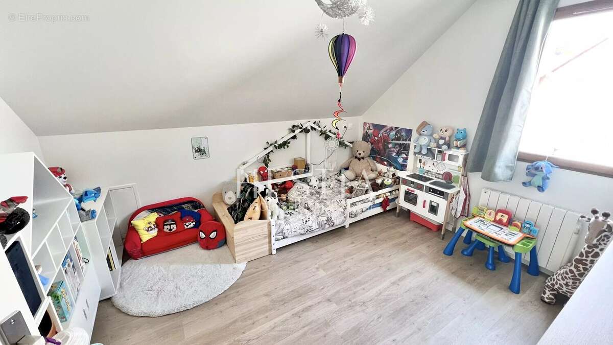 Maison à VALLIERES