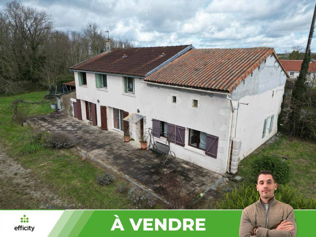 Maison à GENOUILLE