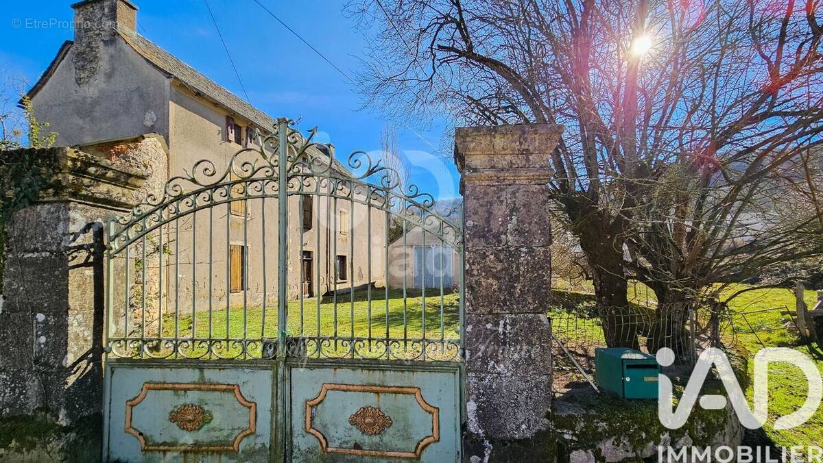 Photo 1 - Maison à SEVERAC-LE-CHATEAU